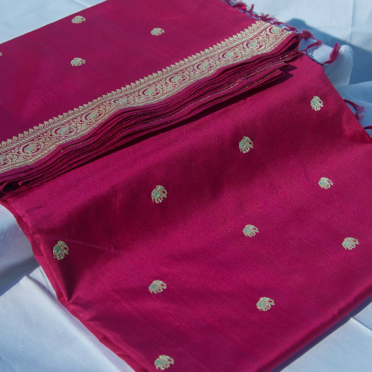 Rani Pink Butidar Banarasi Silk Saree, fabric close-up